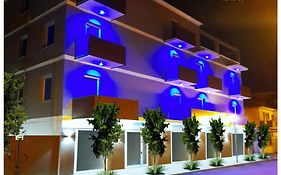 Hotel Apartments Crisvan
